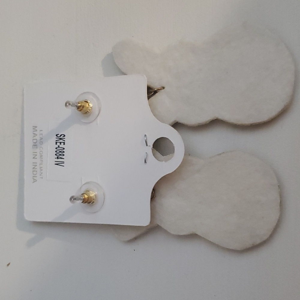 NWT  Easter Bunny bling pierced earrings - Picture 3 of 3